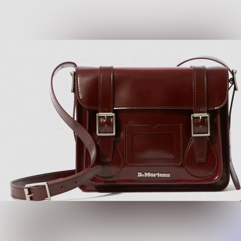 Doc Martens 11 INCH VEGAN MESSENGER BAG